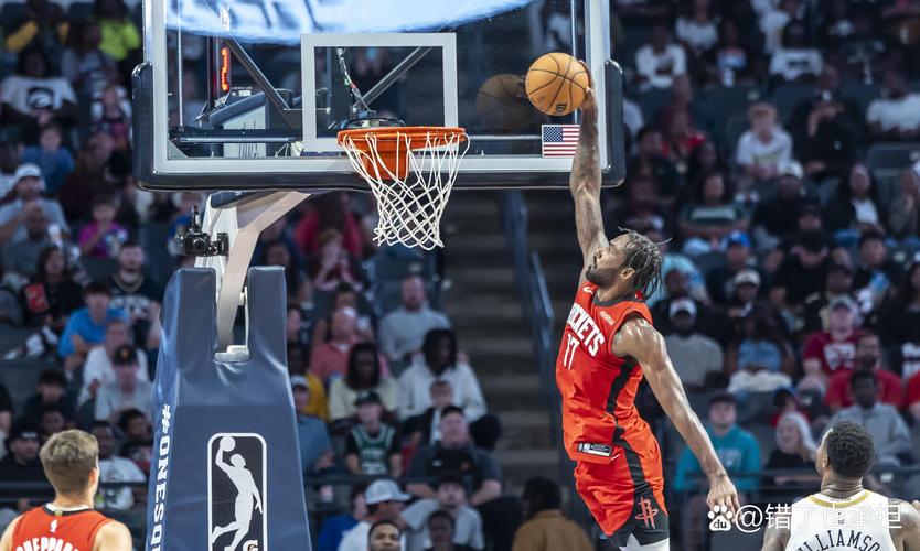火箭后悔吗怀特18分钟轰27+6三分！交易后场均16+4替补得分第三