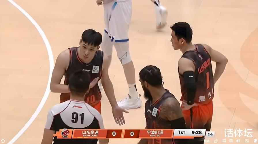 20分惨败！CBA焦点1战，山东大破新疆男篮，巩晓彬苦笑：都输麻了