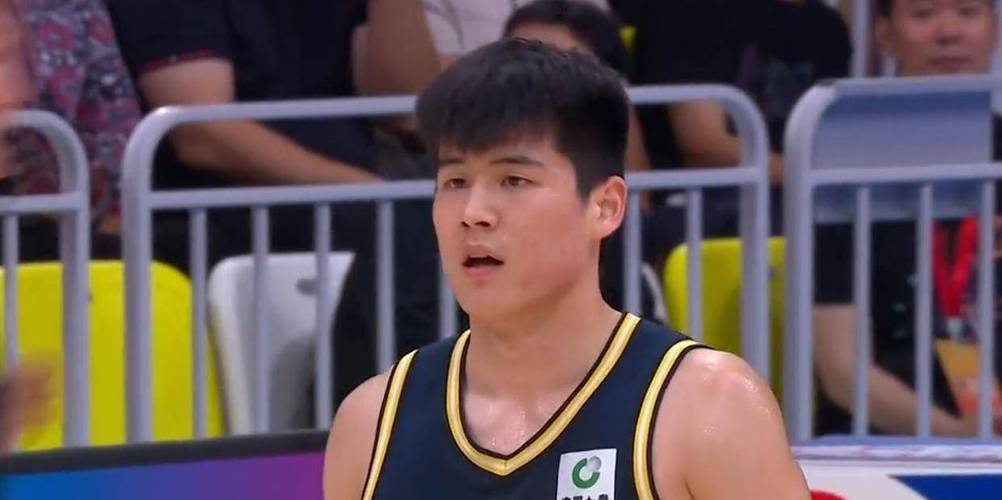 广东42分大胜再传4好消息！真正病根已找到，二番战有望复仇北京