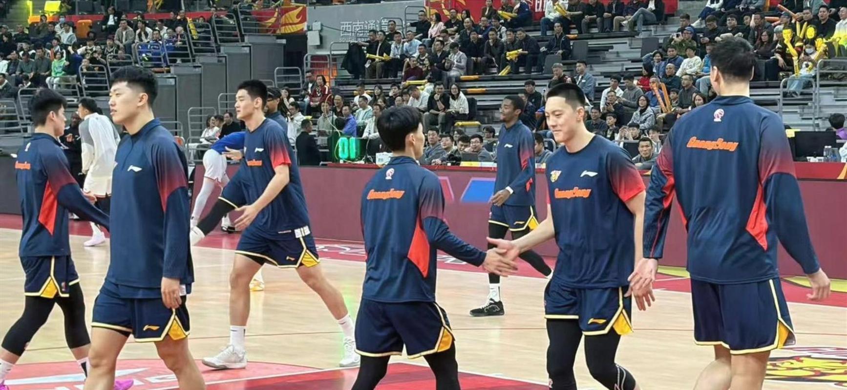 媒体人：广州细节有点粗糙打强队关键球抓不住机会防守易出问题