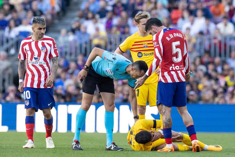 每体：巴萨已向霍芬海姆询问前锋阿斯拉尼的转会费