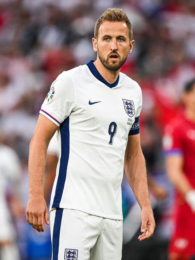 卡佩罗：凯恩拥有敏锐进球嗅觉+远射能力，他是非常优秀的前锋