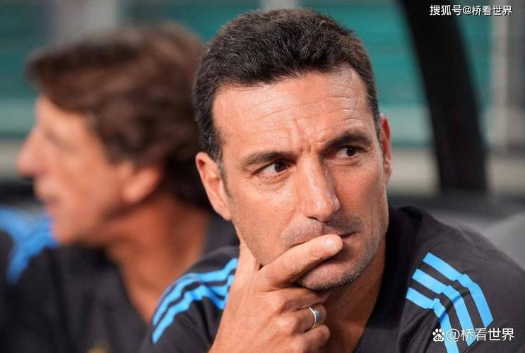 斯卡洛尼：梅西对阵赞比亚会首发帕尼切利受伤真是太操蛋了