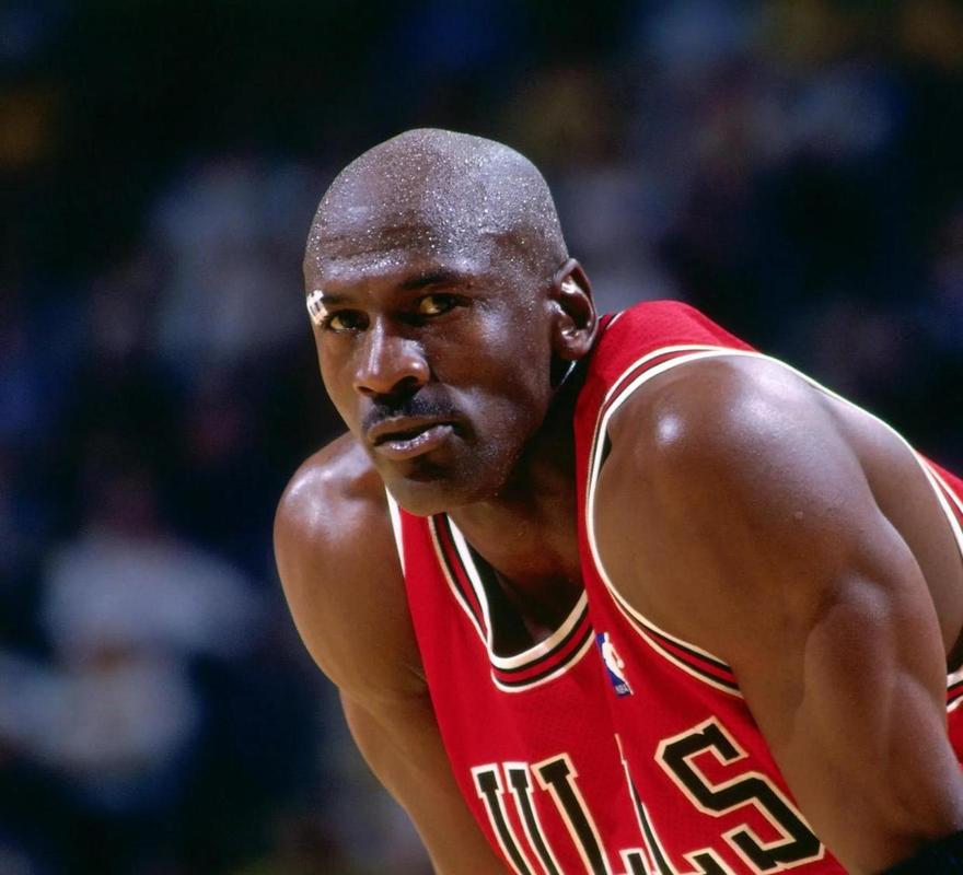 约翰斯塔克斯：乔丹能帮助队友成长詹姆斯只是将天赋聚在一起