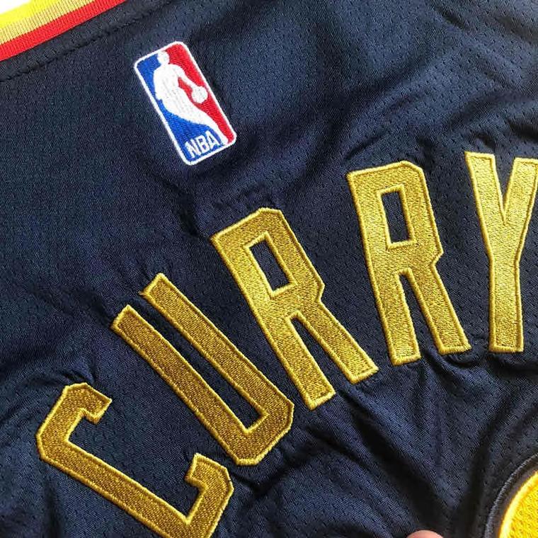 斯蒂芬库里多少号球衣，斯蒂芬库里多少斤