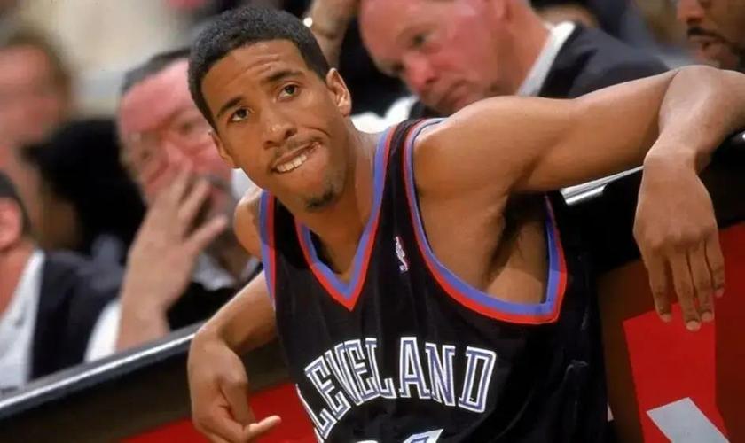 安德烈米勒球衣号码，安德烈米勒nba？