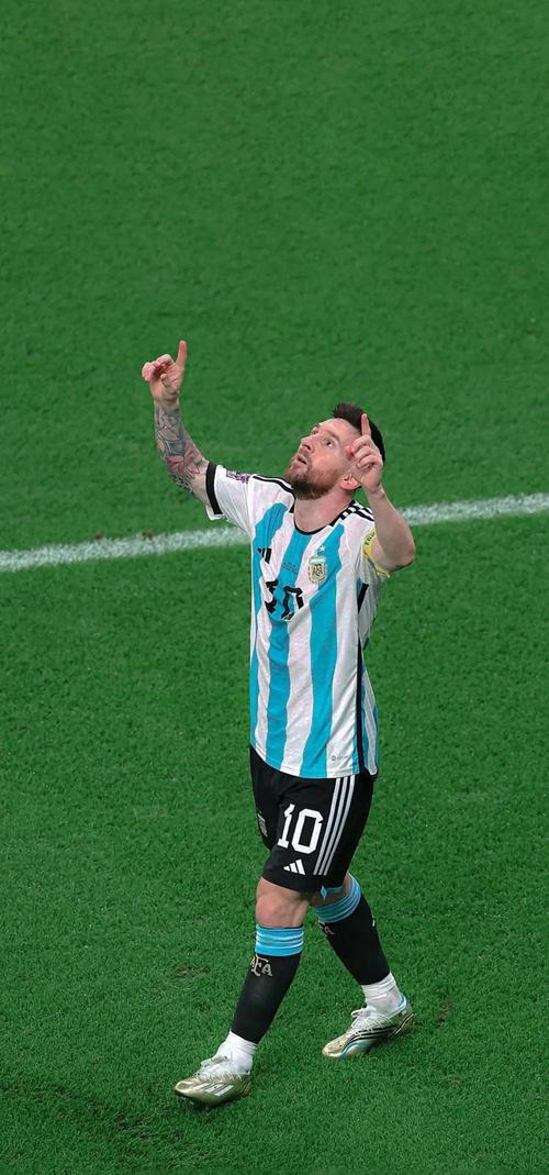 西蒙尼看到梅西热身了是哪场比赛，西蒙尼采访看到梅西热身